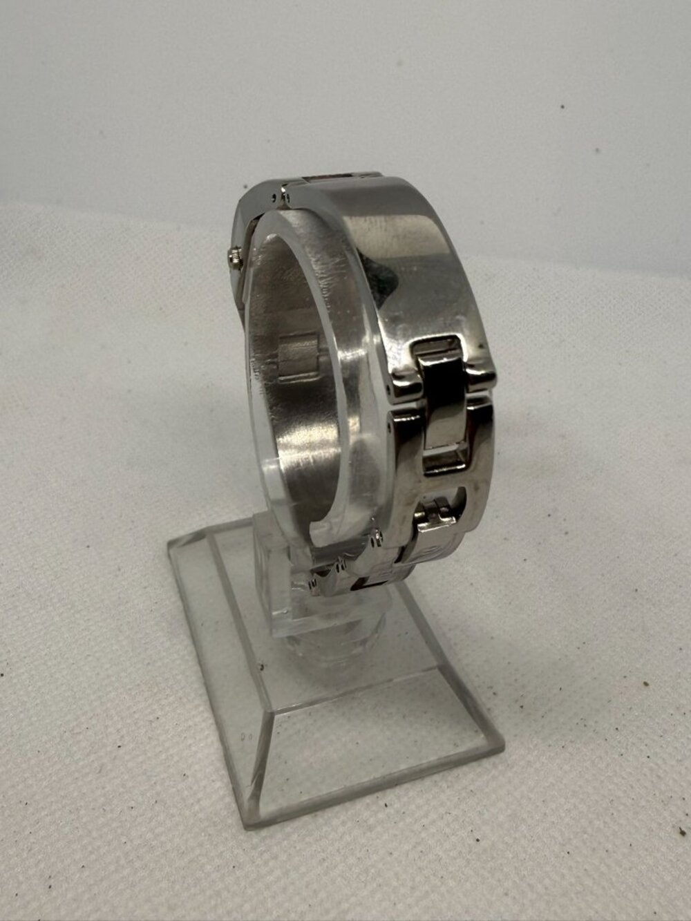 Vintage Guess Women's Teal Rectangular Dial Silver-Tone Metal Band Quartz Watch - Picture 5 of 11